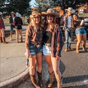 Meet your Posher, Allison